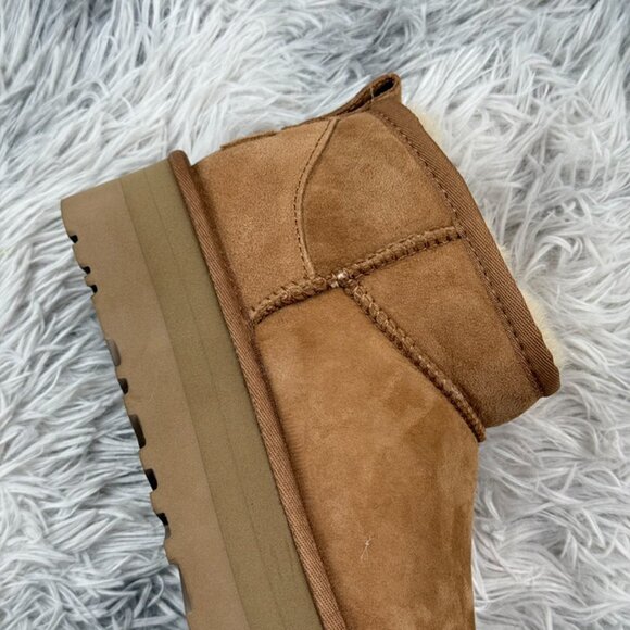 UGG Tan Platform Snow Boots - Picture 4 of 8